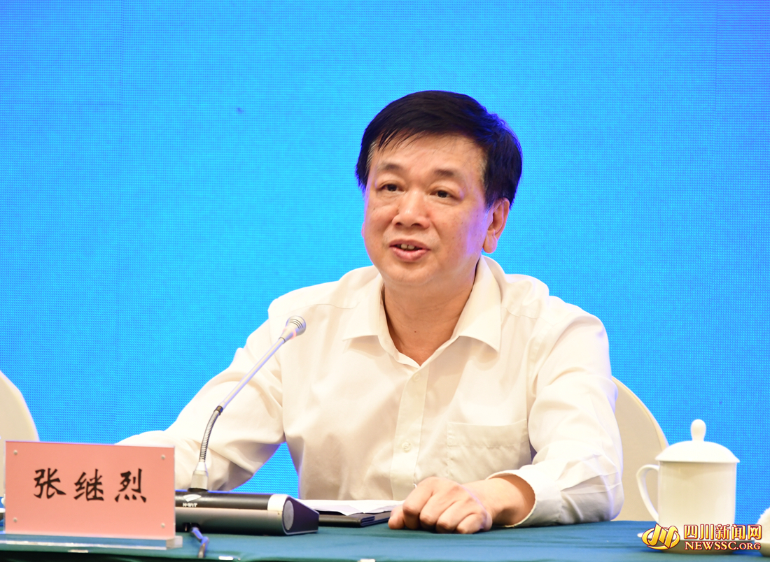 尊龙官网电气集团副总经理、党组成员张继烈_副本.jpg